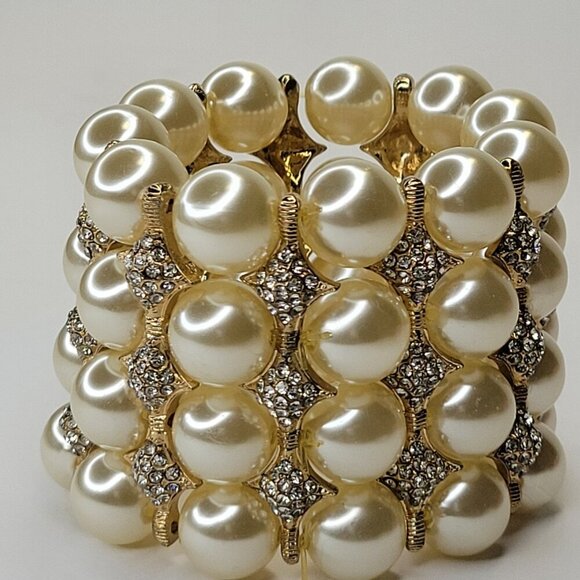 Statement Large White Pearl Ball Bead Stretchy Cuff Bracelet - Picture 3 of 10